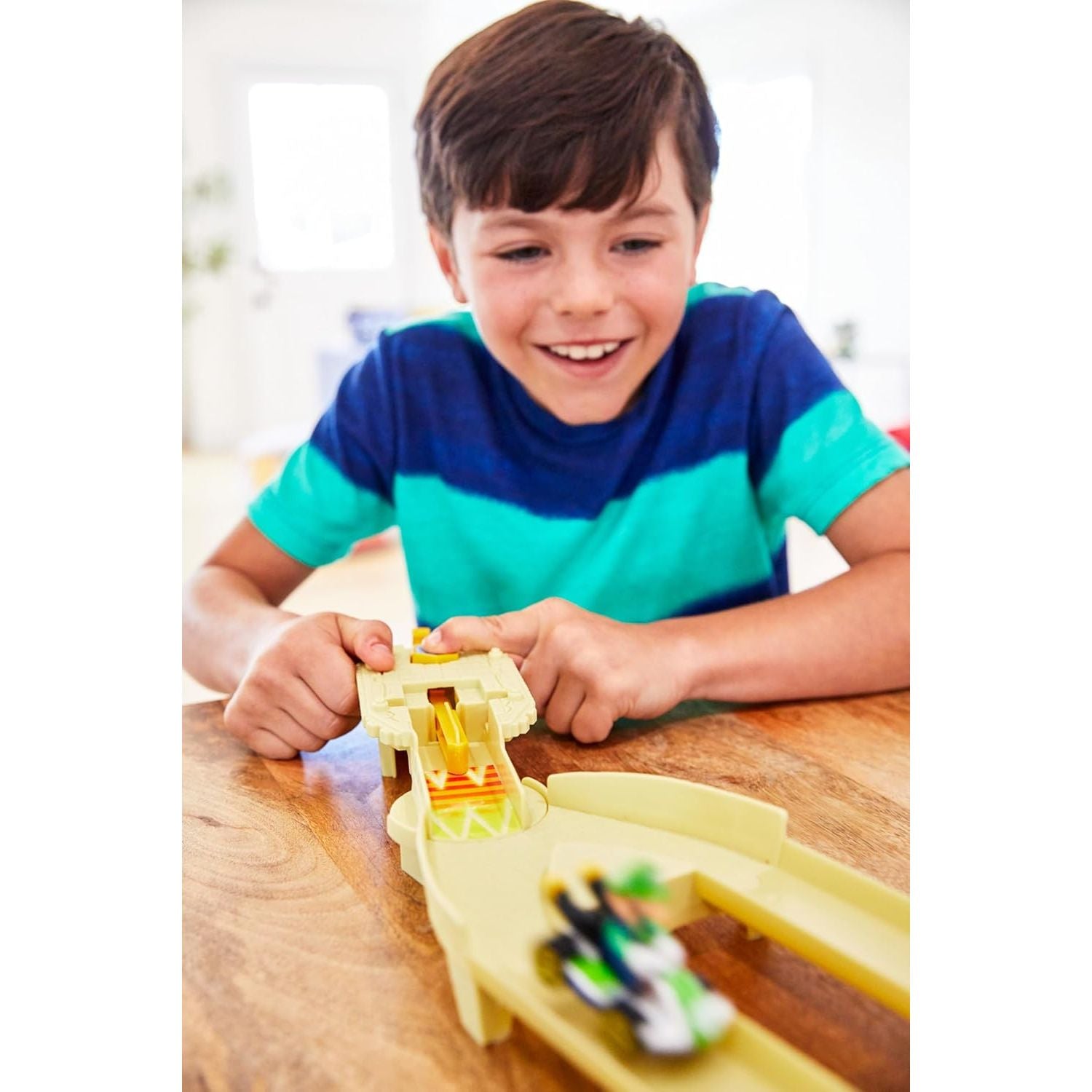 Hot Wheels Mariokart Thwomp Ruins Track Set