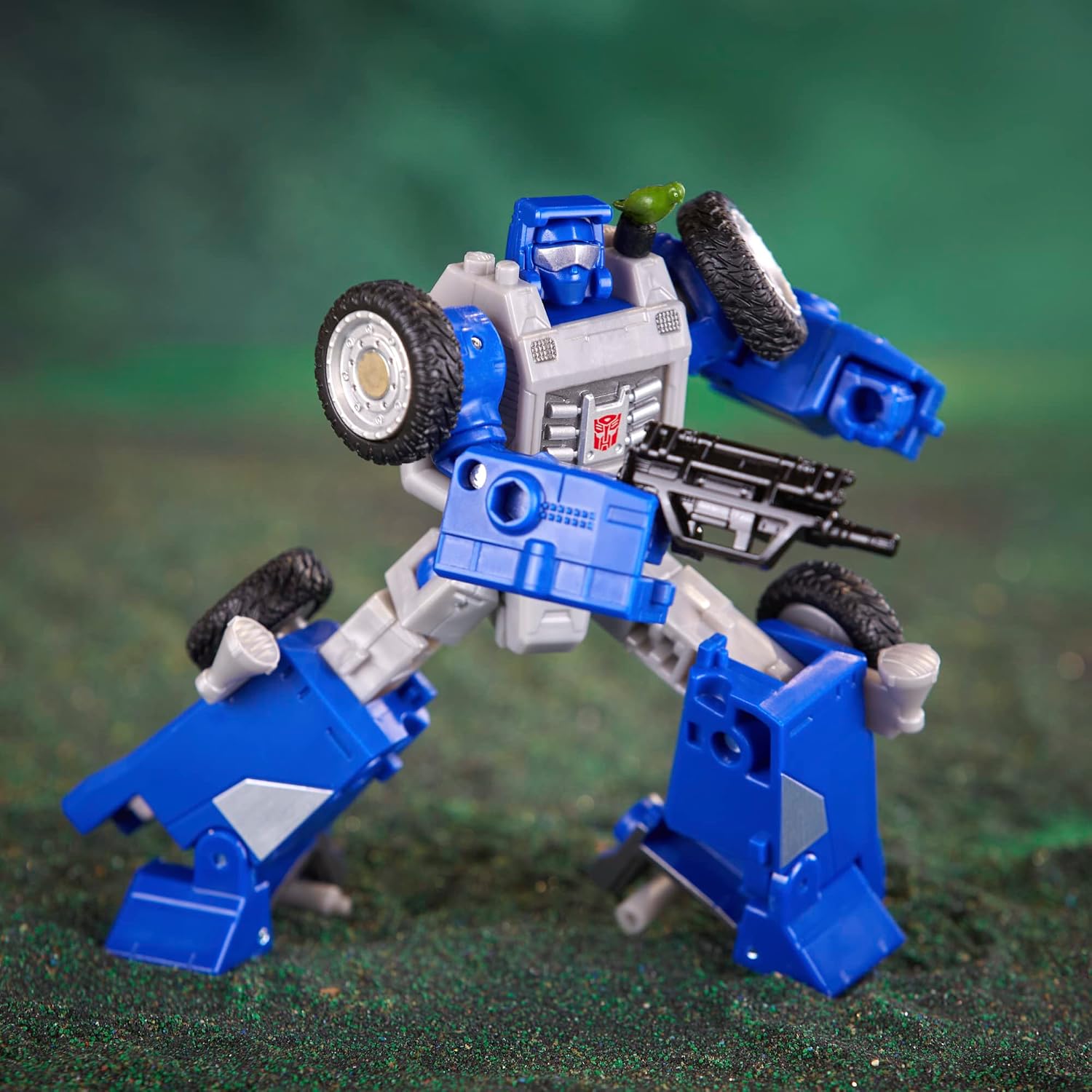 Transformers Legacy Evolution Deluxe Class Beachcomber & Paradise Parakeet Figure