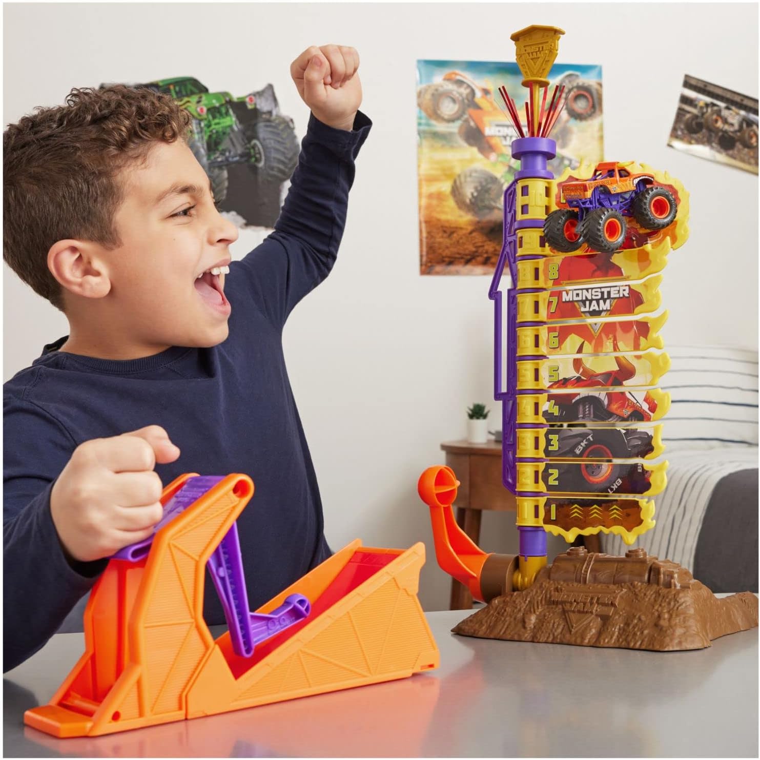 Monster Jam El Toro Loco Big Air Challenge Playset