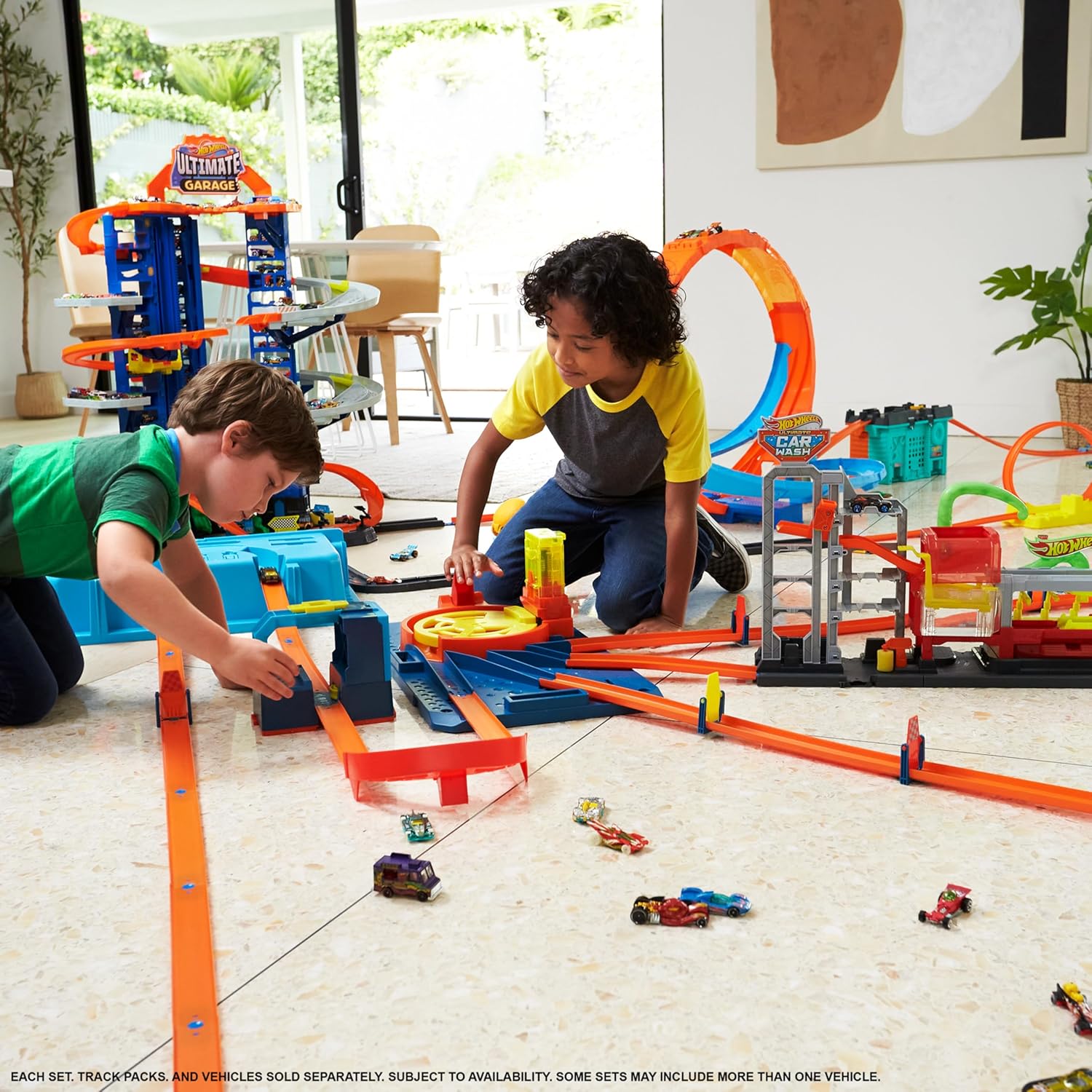 Hot Wheels Massive Loop Mayhem Track Set