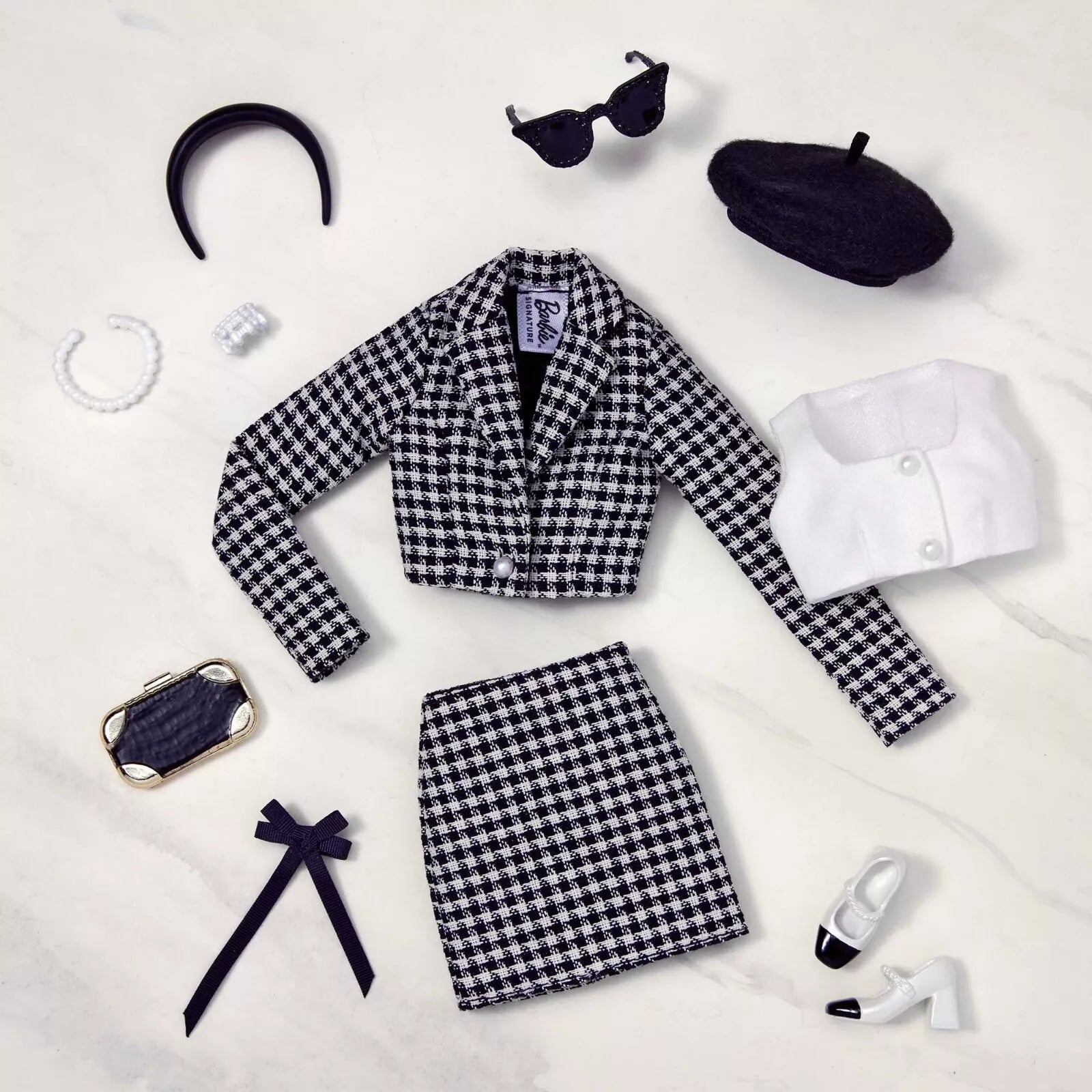 Barbie Signature BarbieStyle “Plazacore” Fashion Pack