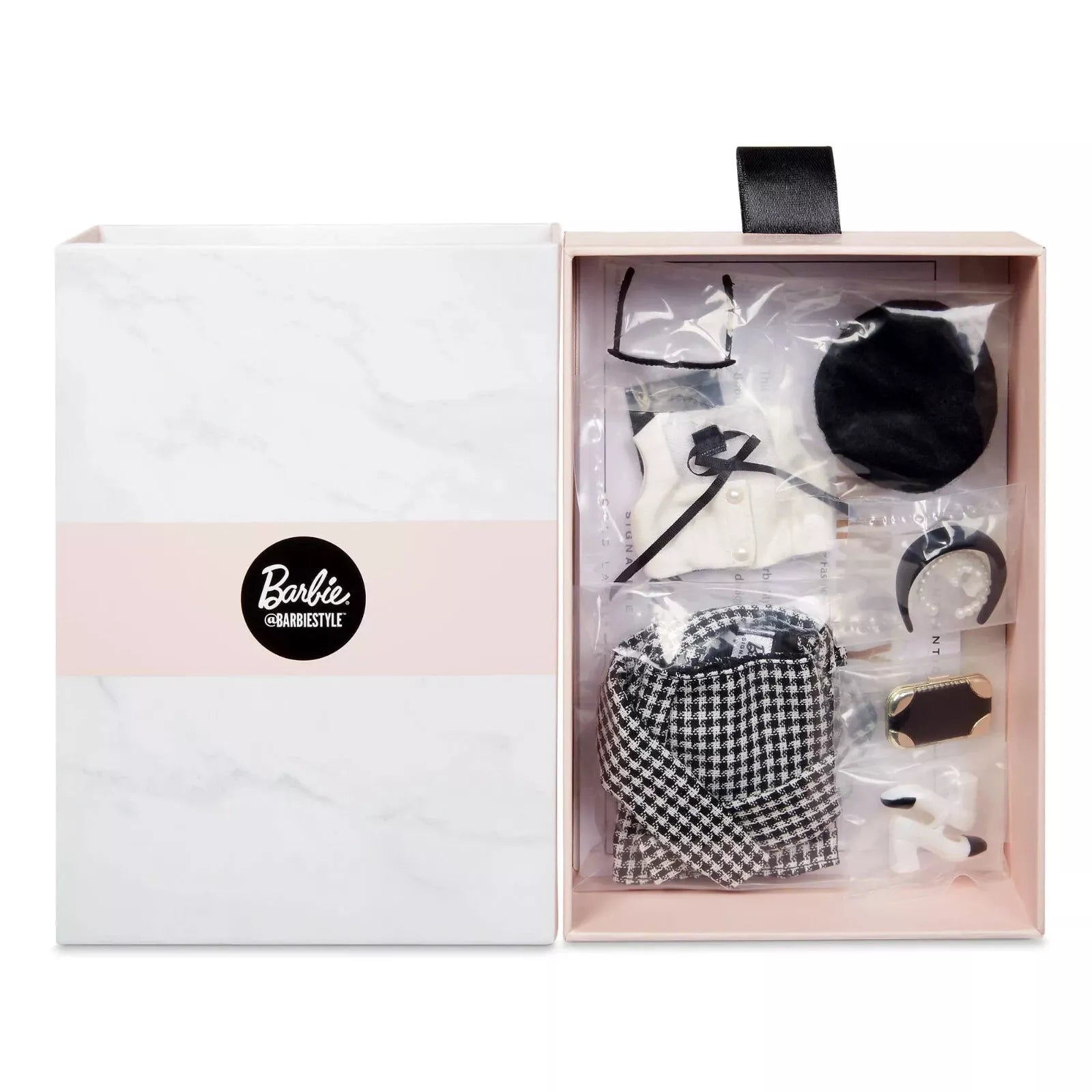 Barbie Signature BarbieStyle “Plazacore” Fashion Pack